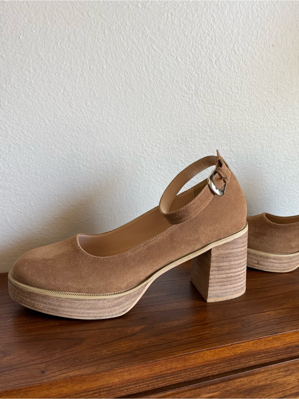 Oasis Society Designer Camel Brown Suede Mary Jane Heels Women’s Size 10 - Picture 3 of 9